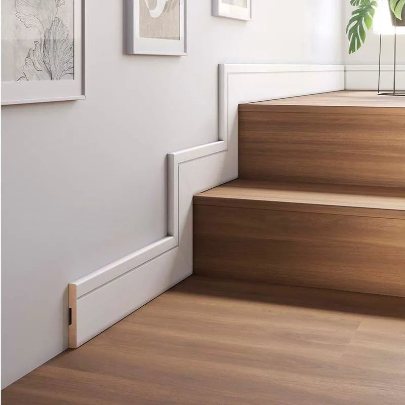 Rodapé Estilo Branco C/Friso 100x2400mm